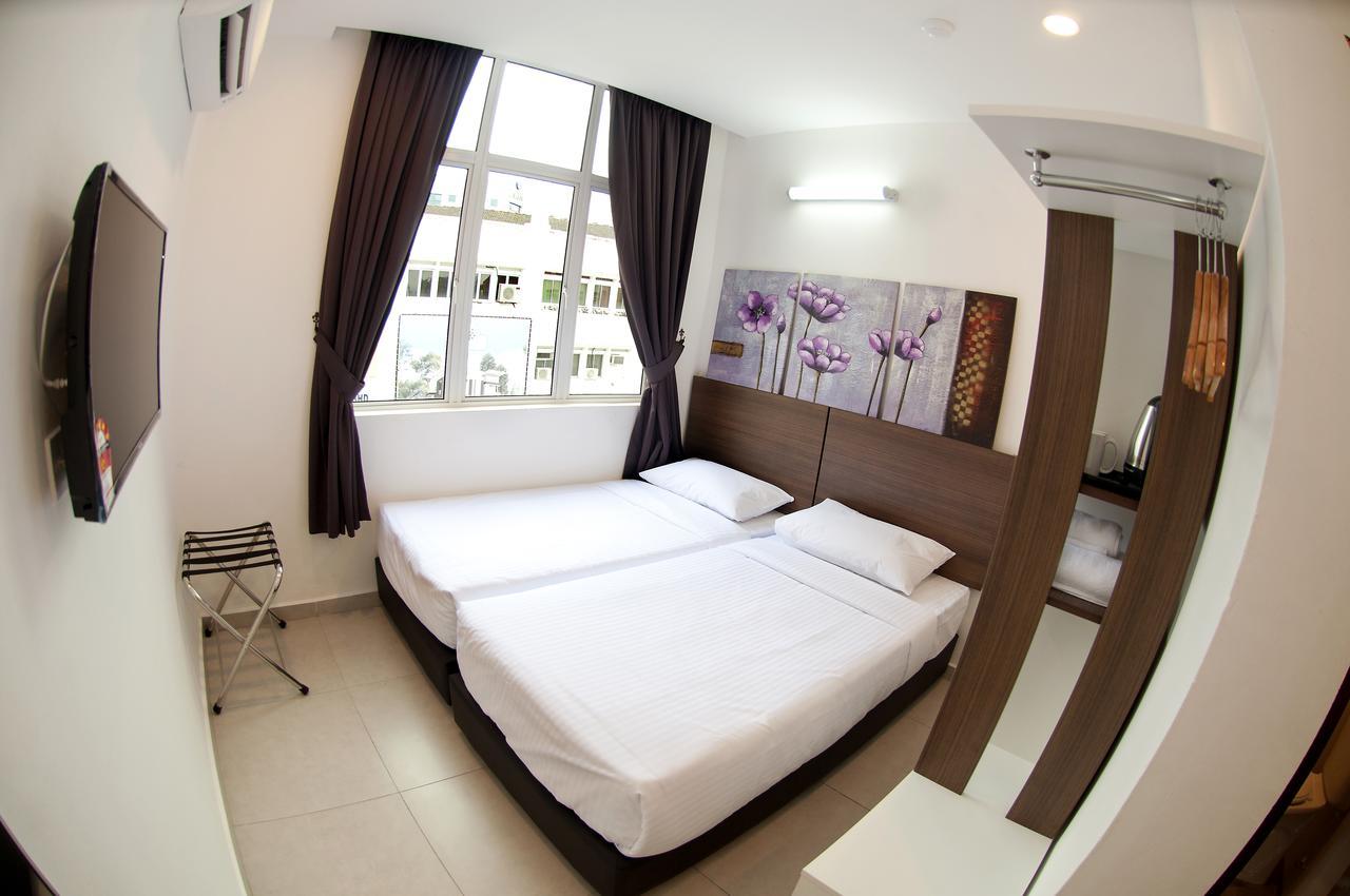 Hotel Cheqinn Ipoh Bagian luar foto